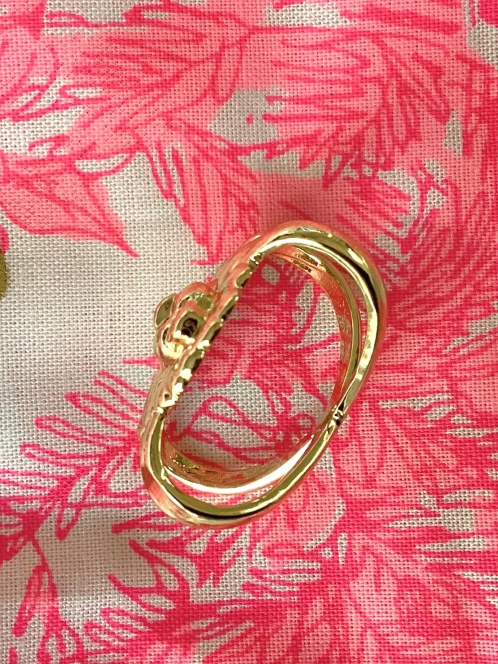 Lilly Pulitzer Lion Scarf Slider Ring.  Gold Tone Metal.  NWT